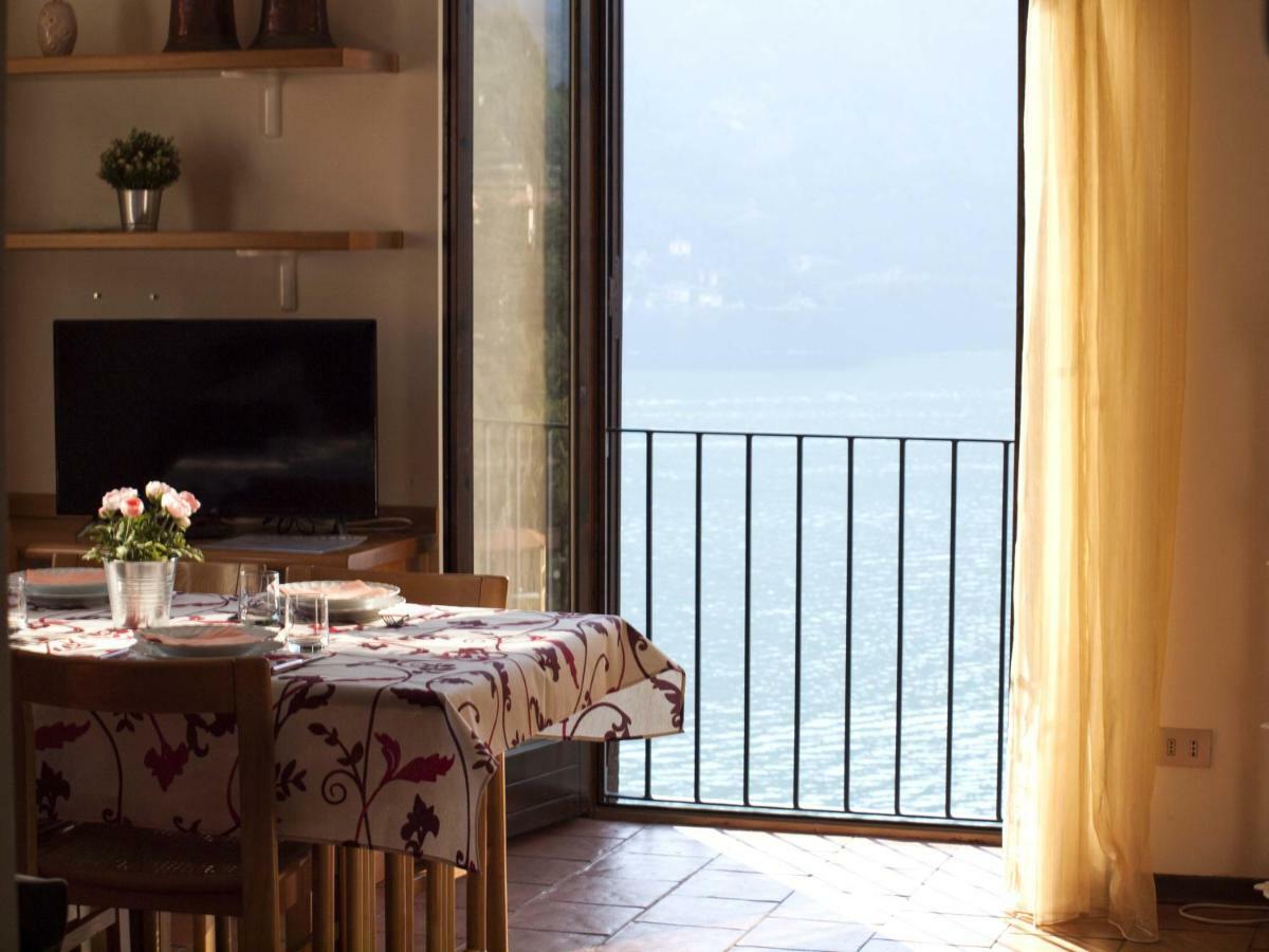 Casa Marina - Appartamento Nel Residence Di Nesso Exterior photo